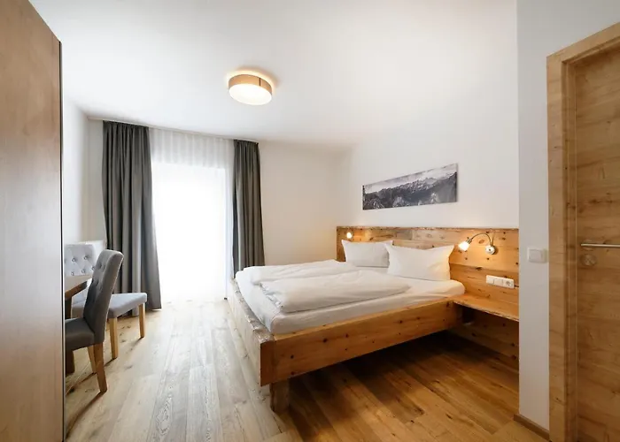 Hotel Garni Alpengruss 2*
