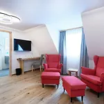 Hotel Garni Alpengruss Гармиш-Партенкирхен