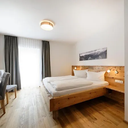 Szálloda Garni Alpengruss 2*