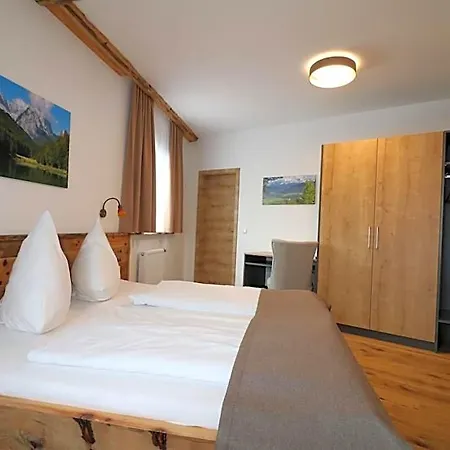 Hotel Garni Alpengruss 2*